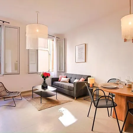 Charme Et Modernite Au Coeur D'aix & Cours Mirabeau Apartment *